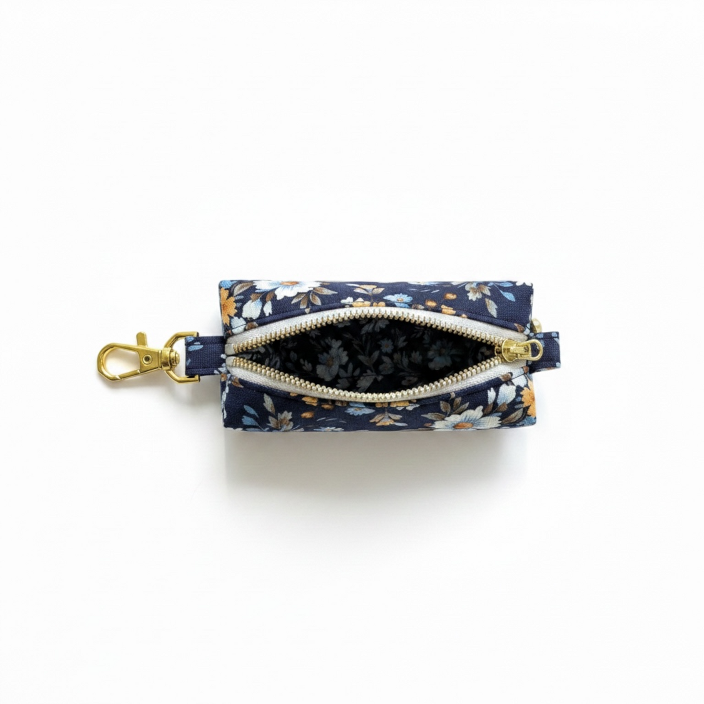 Lipstick/Chapstick Holder Blue Cozy Cottage Zipper Pouch with Lobster Clasp