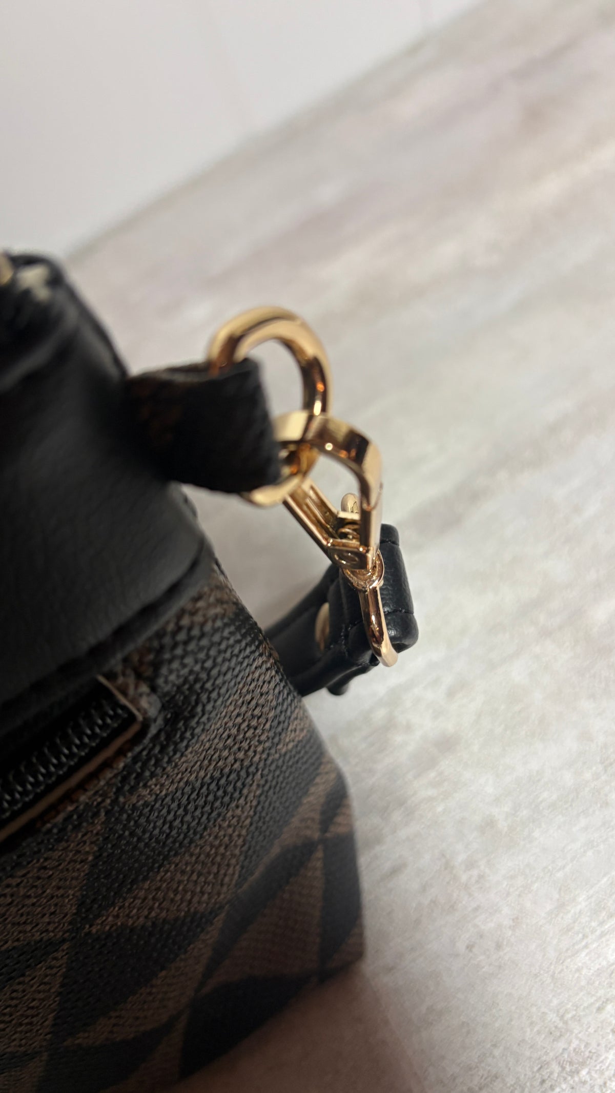 Phone Sling Bag – Crossbody with Pockets
