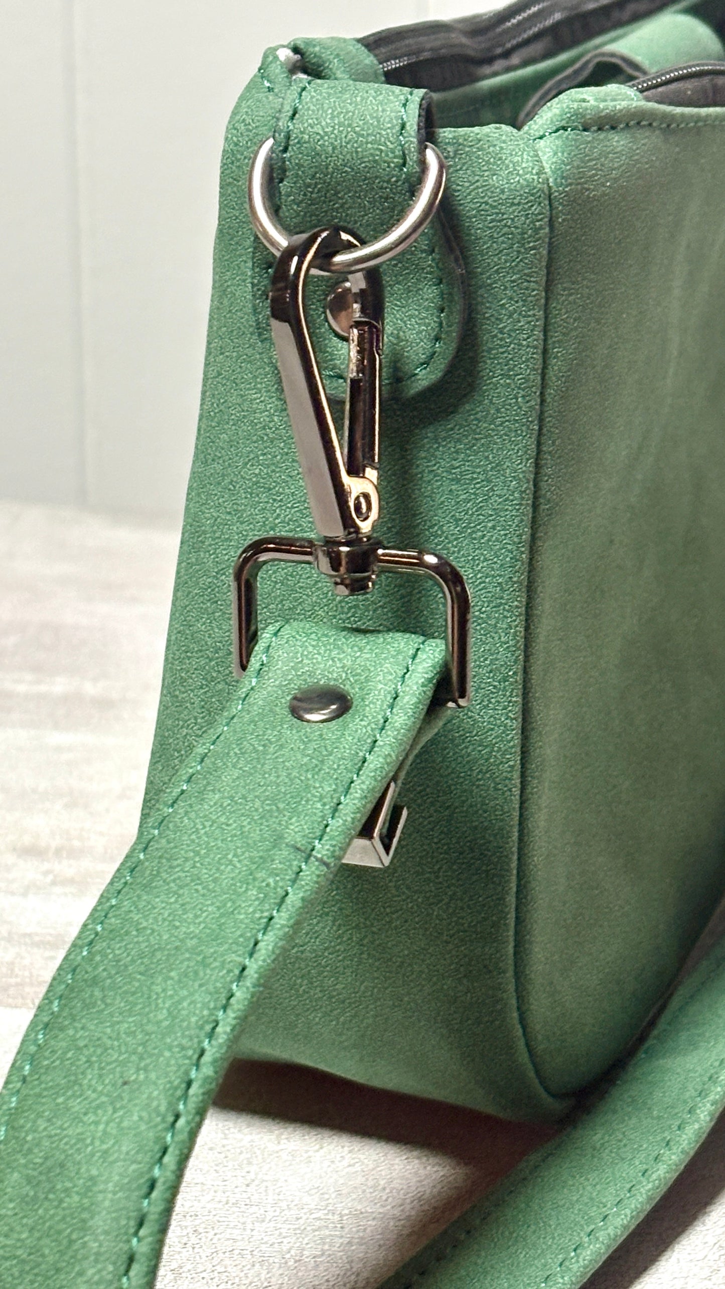 Aries - Green Shoulder Bag