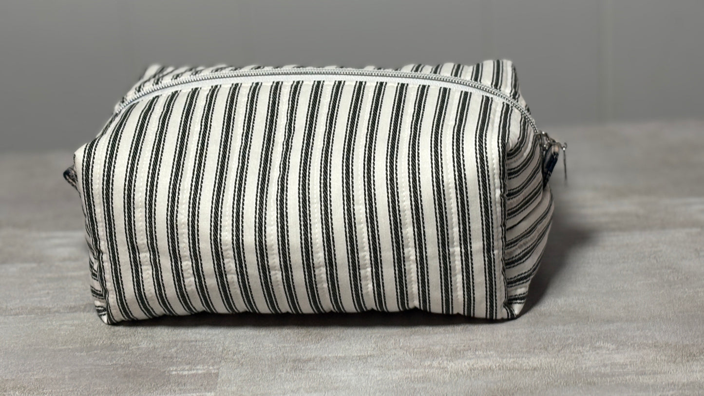 Make-Up/Boxy Bag - Navy White Stipe
