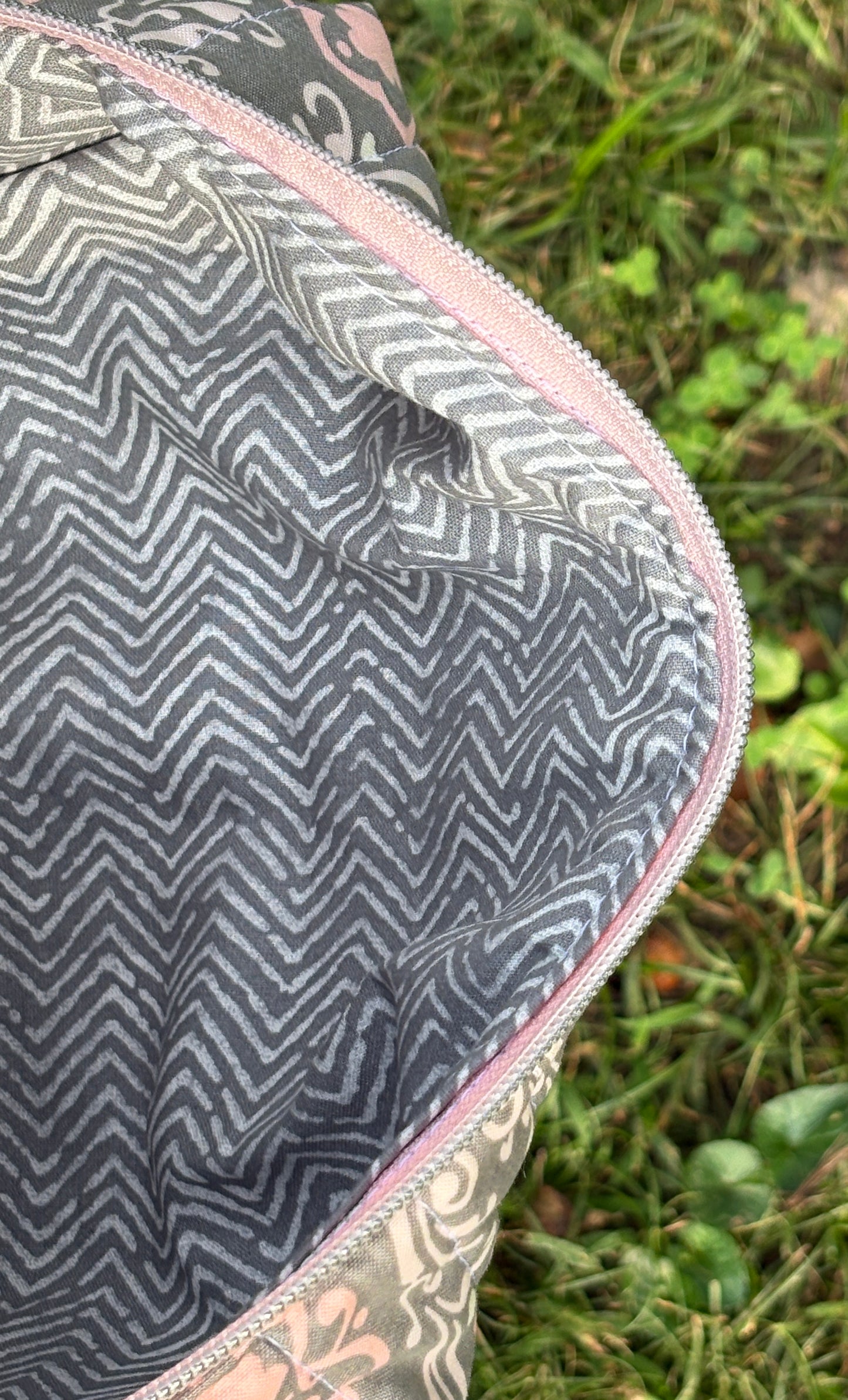 Make-Up/Boxy Bag - Large Pink and Grey