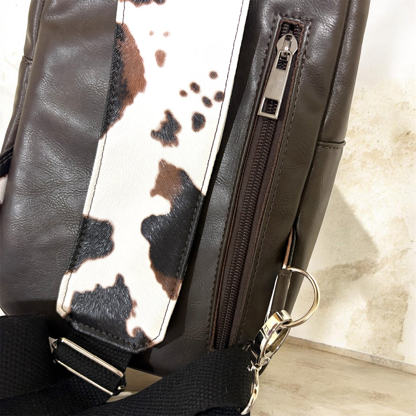 Retro Style Sling Bag - cow Design Crossbody with Multiple Zipper Pockets