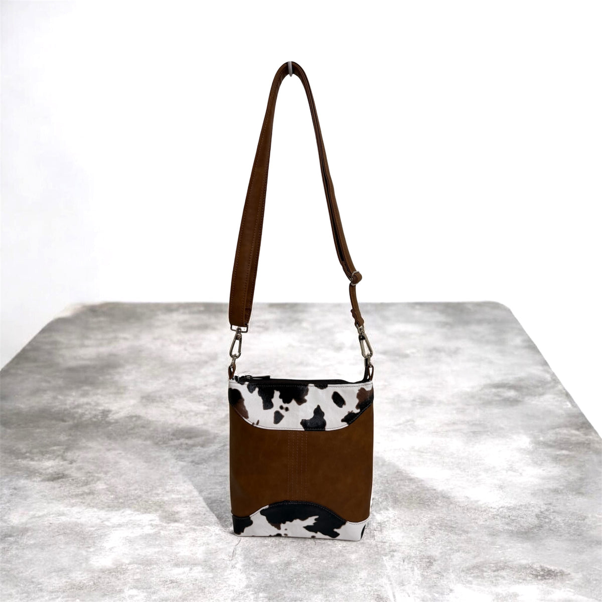 Momenta Crossbody