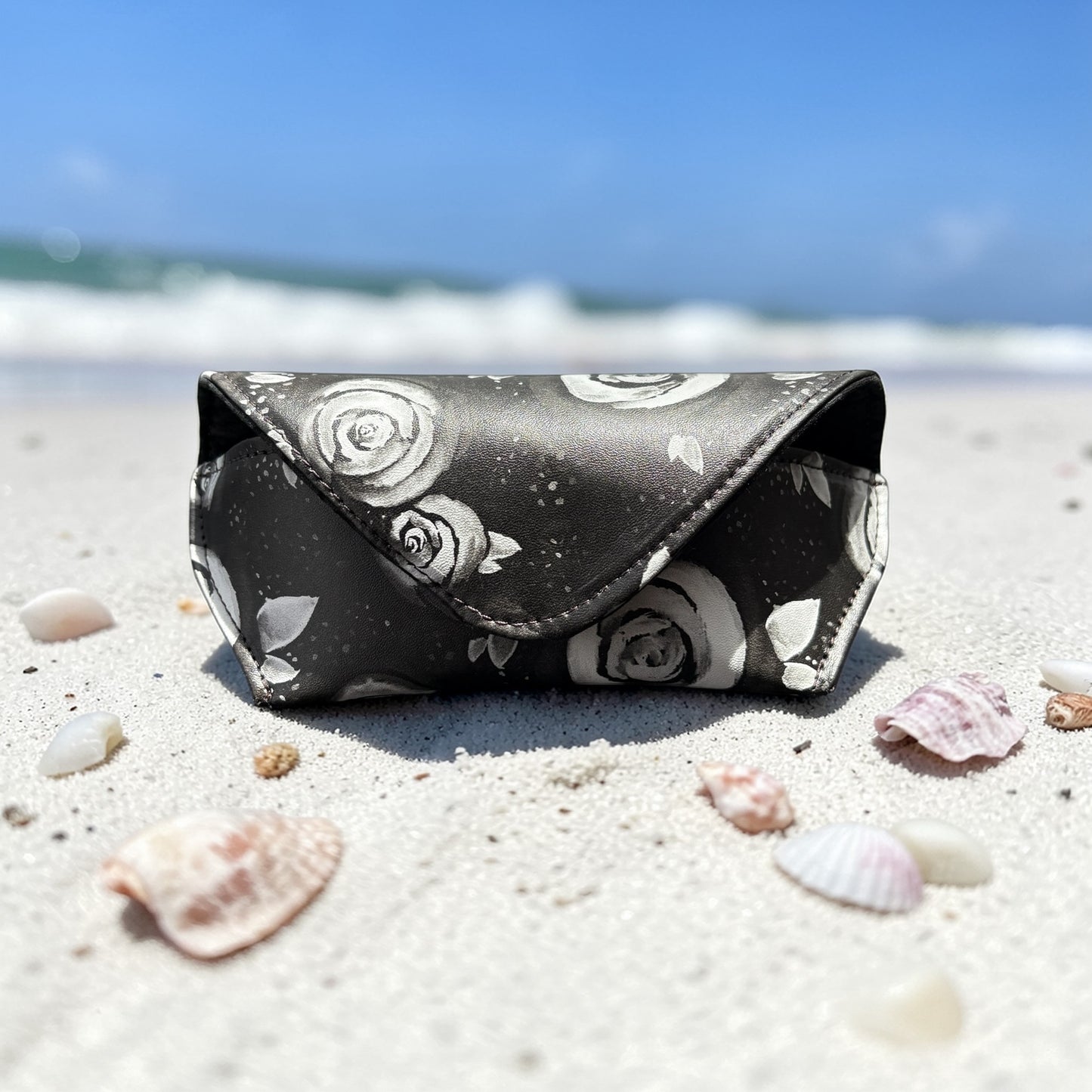 Sunglass - Eyeglass Case Black & White Floral