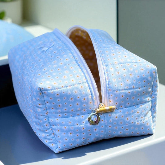 Make-Up Boxy Bag - Baby Blue